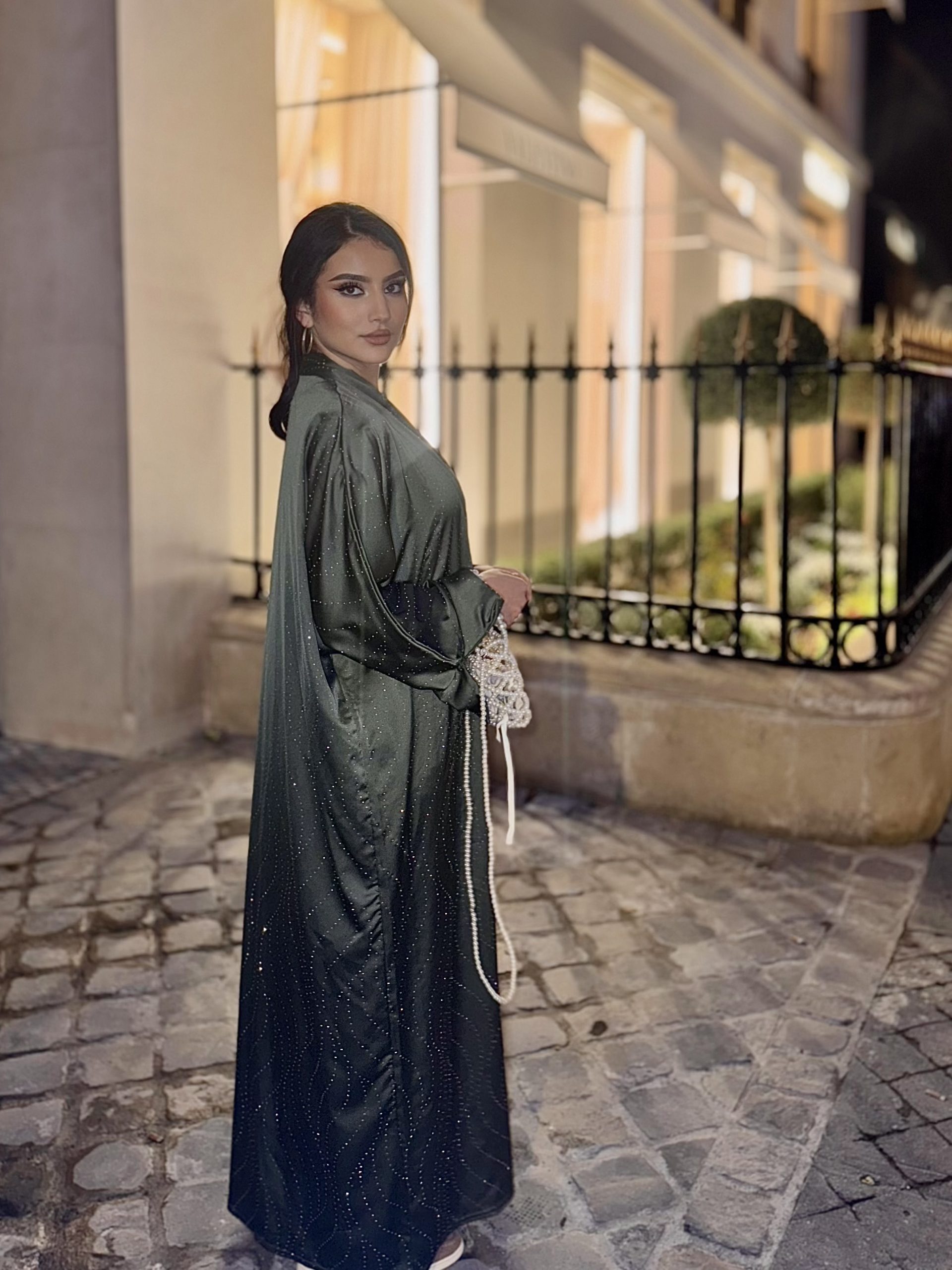 abaya inaya kaki