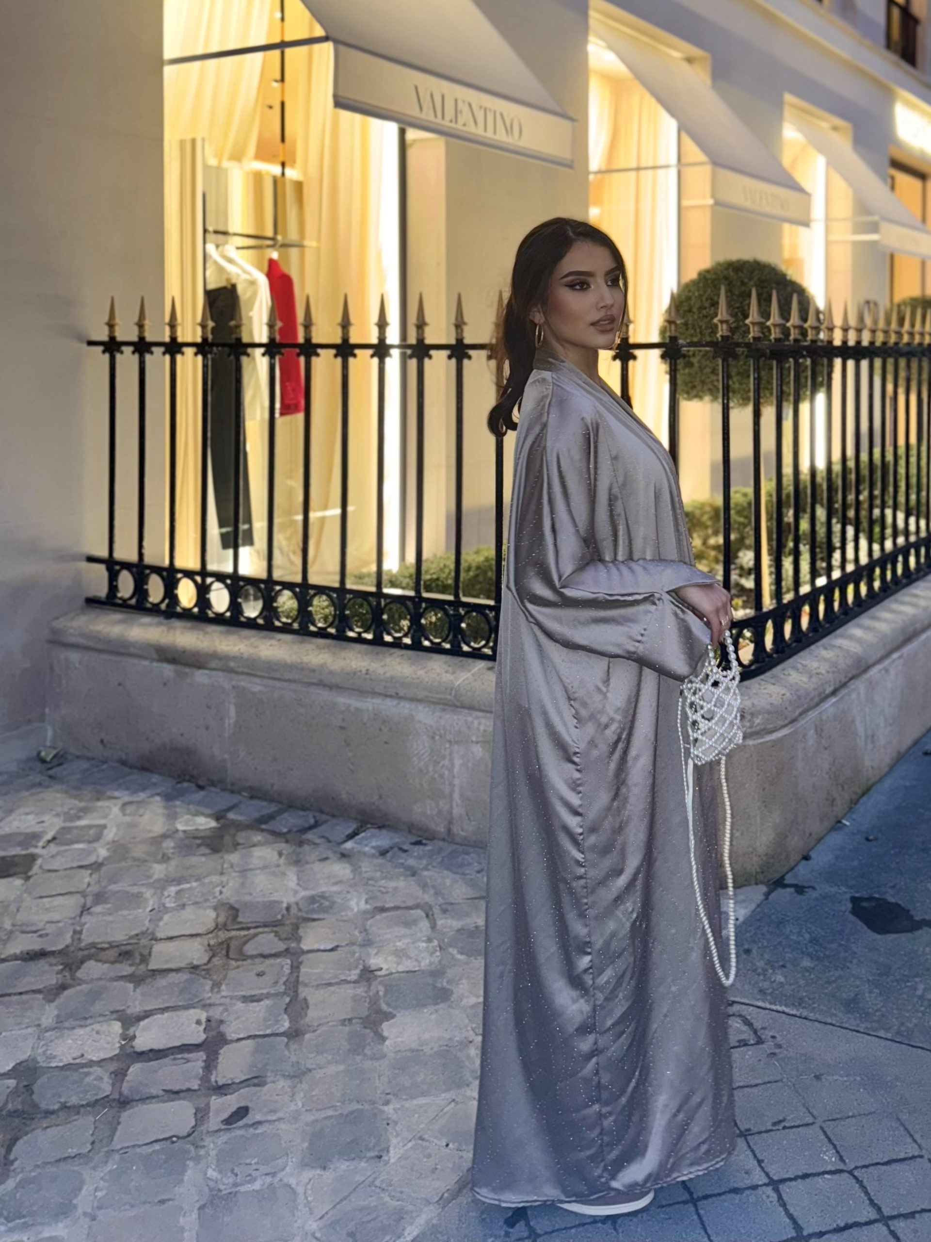 abaya inaya taupe