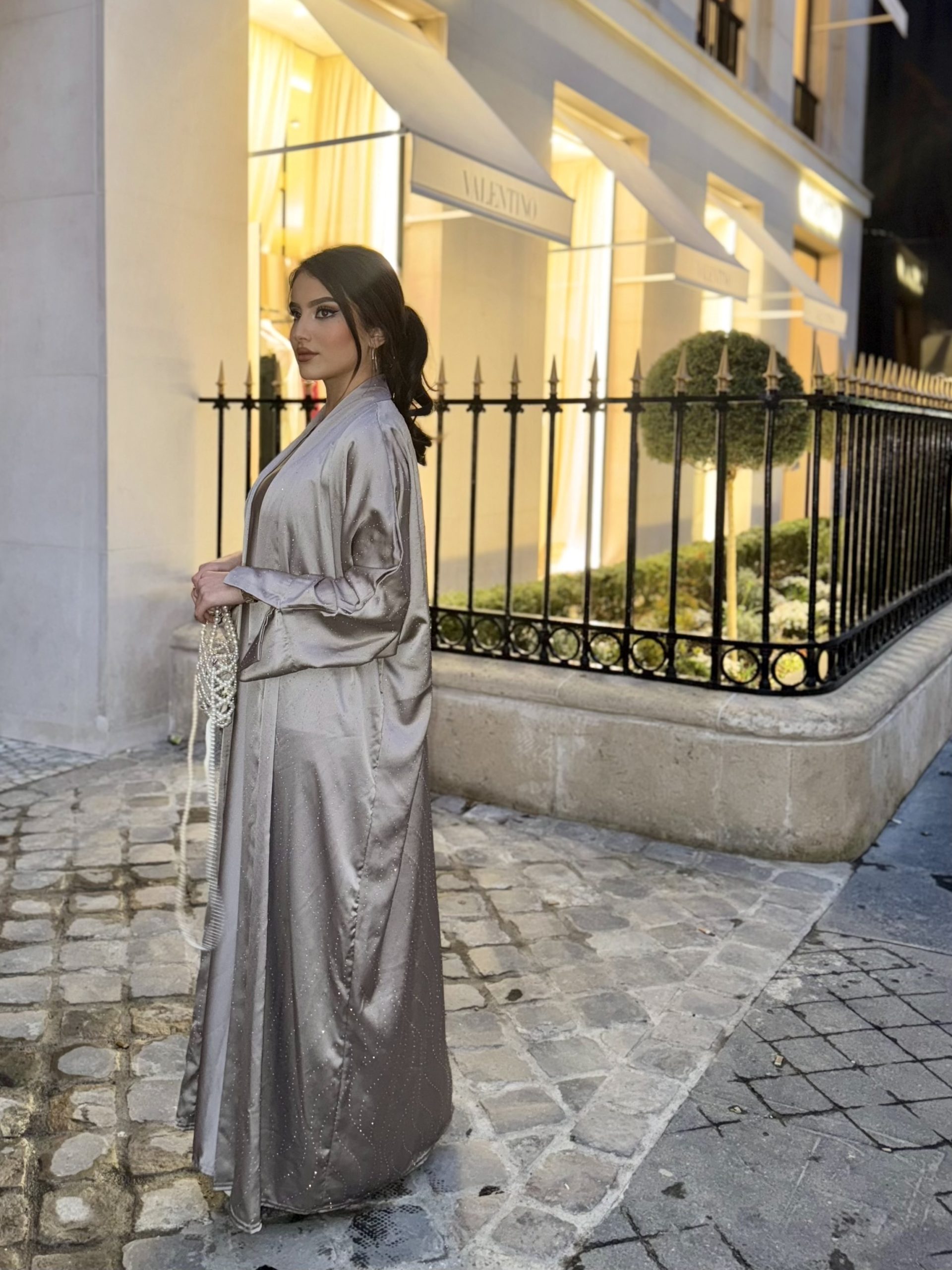 abaya inaya taupe